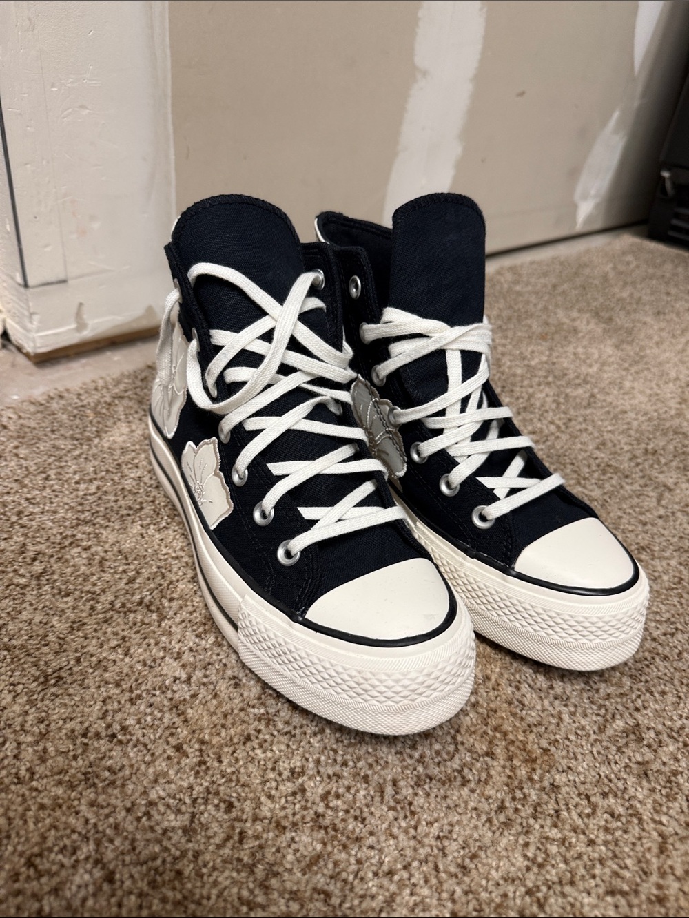 Black High-Top Floral Appliqué Platform Sneakers - Picture 2 of 7